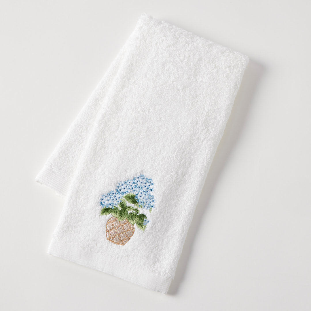 Heritage Bloom Hand Towel