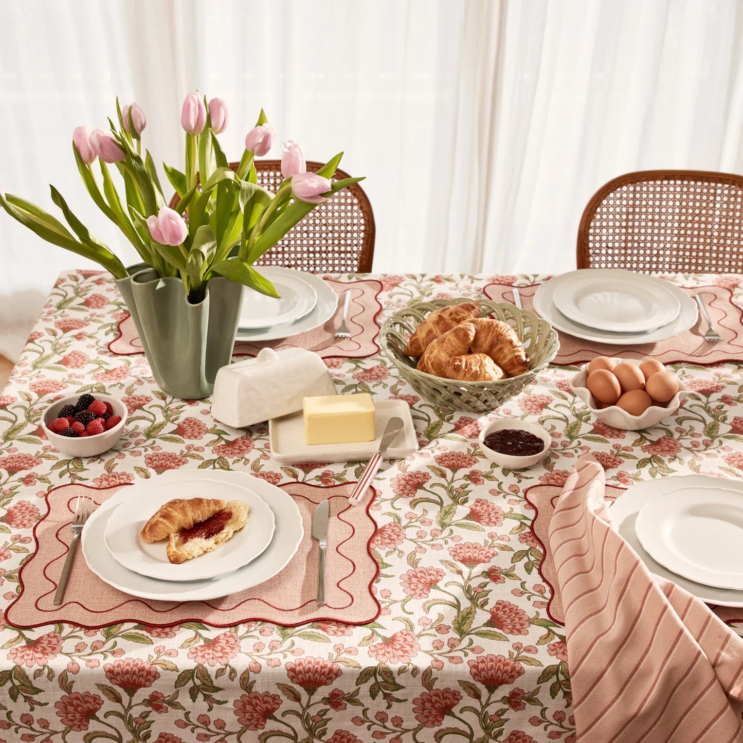 Georgia Pink/Green Tablecloth