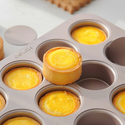 English Muffin Pan with Loose Bottom - 12 Cup