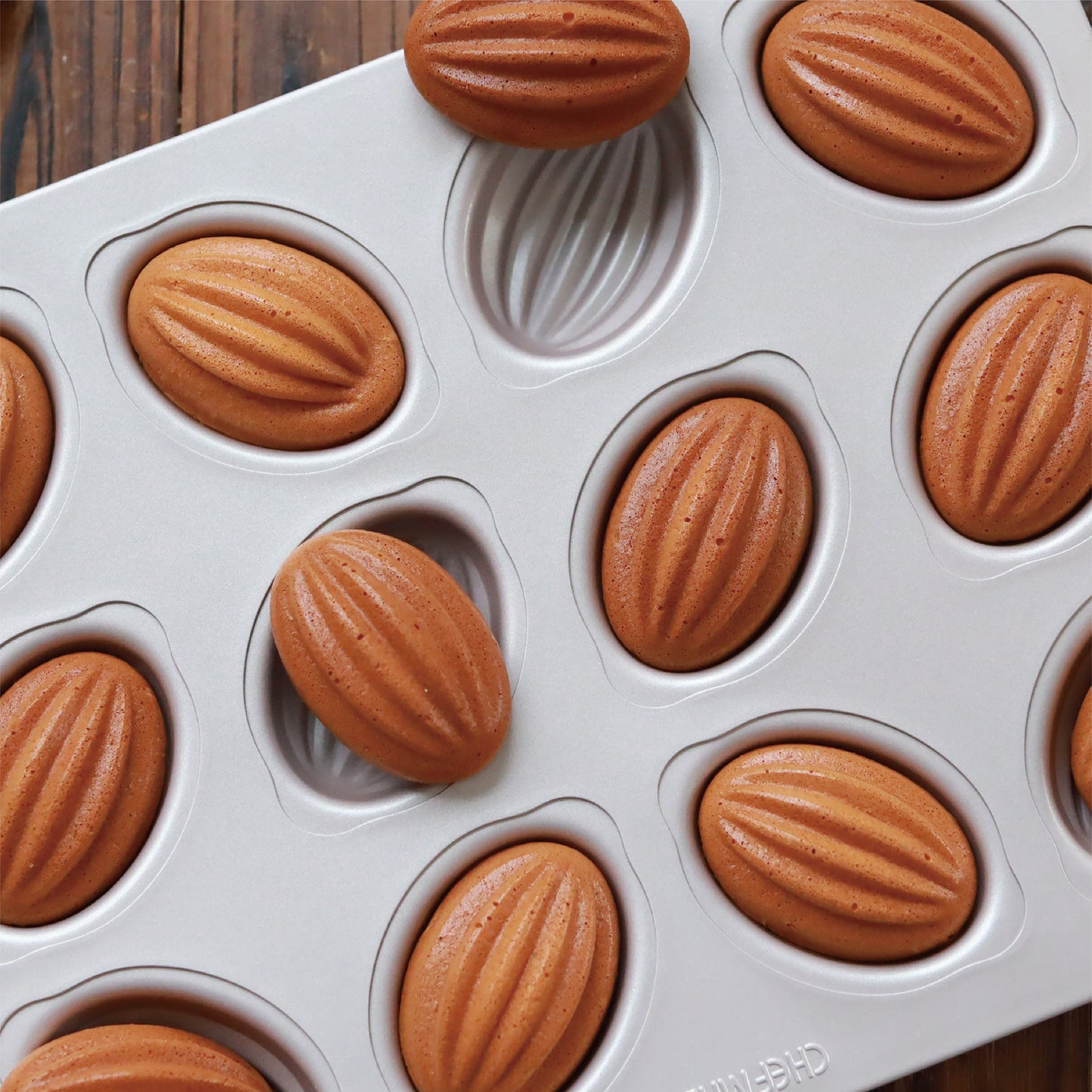Rugby Ball Cake Pan - 12 Cup