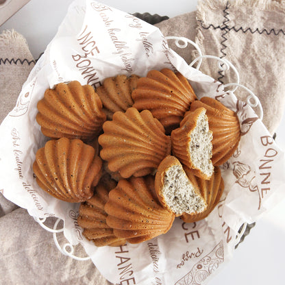 Madeleine Pan - Shell - 12 Cup