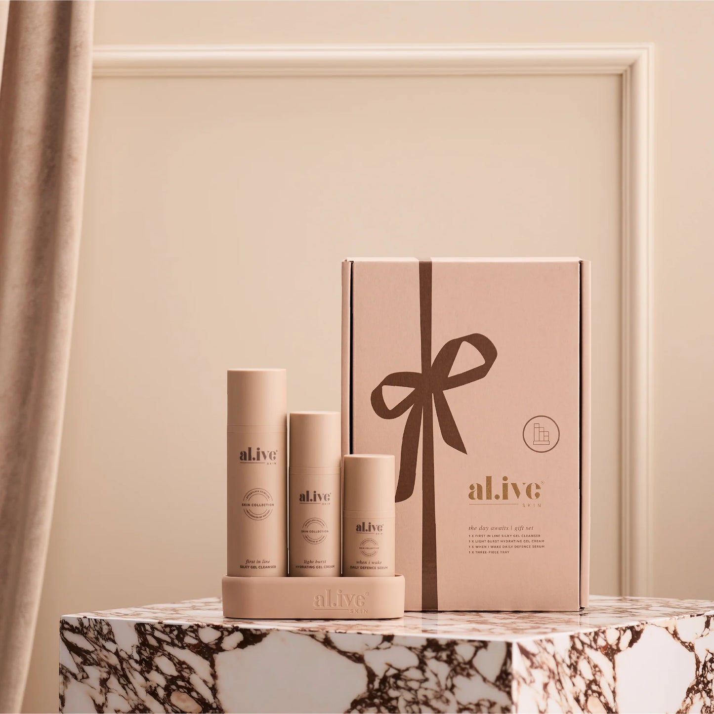 The Day Awaits - Gift Set