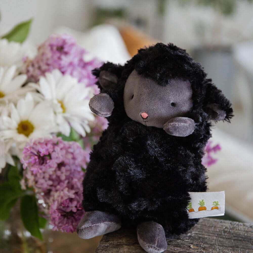 Wee Kiddo the Lamb | Black