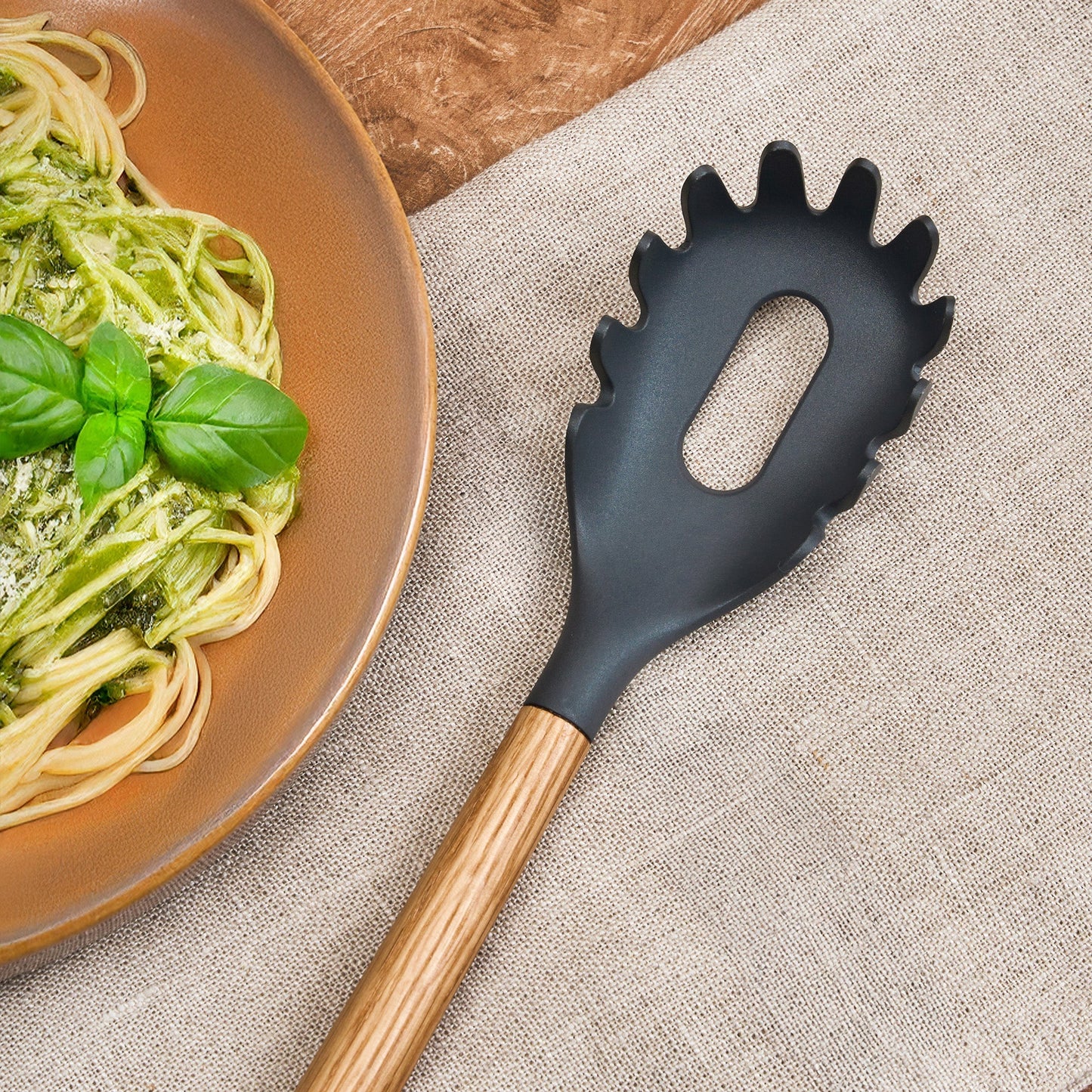 Zyliss Spaghetti Server Oak Wood