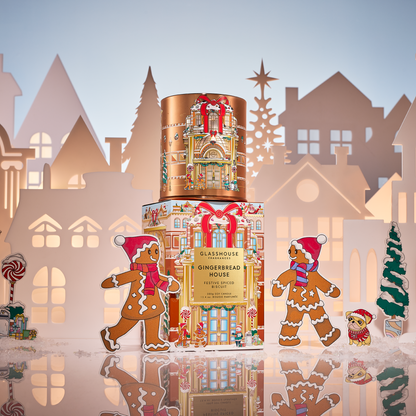 Gingerbread House 380g Candle