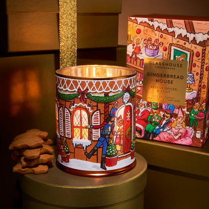 Gingerbread House 380g Candle