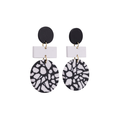 Kiki Earrings | Round Pebble