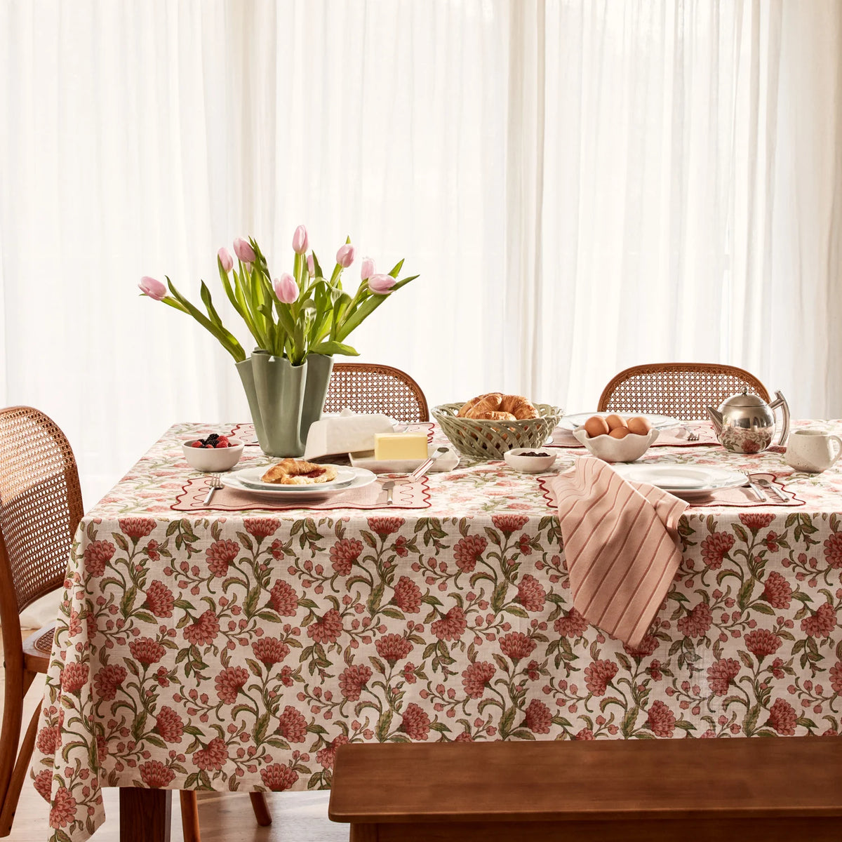 Georgia Pink/Green Tablecloth