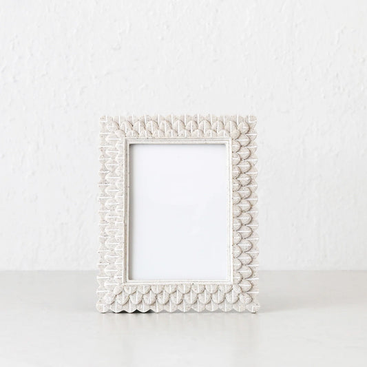 Wategos Sandstone Frame