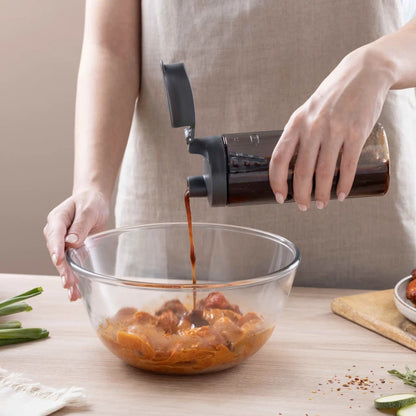 Zyliss Salad Dressing Shaker