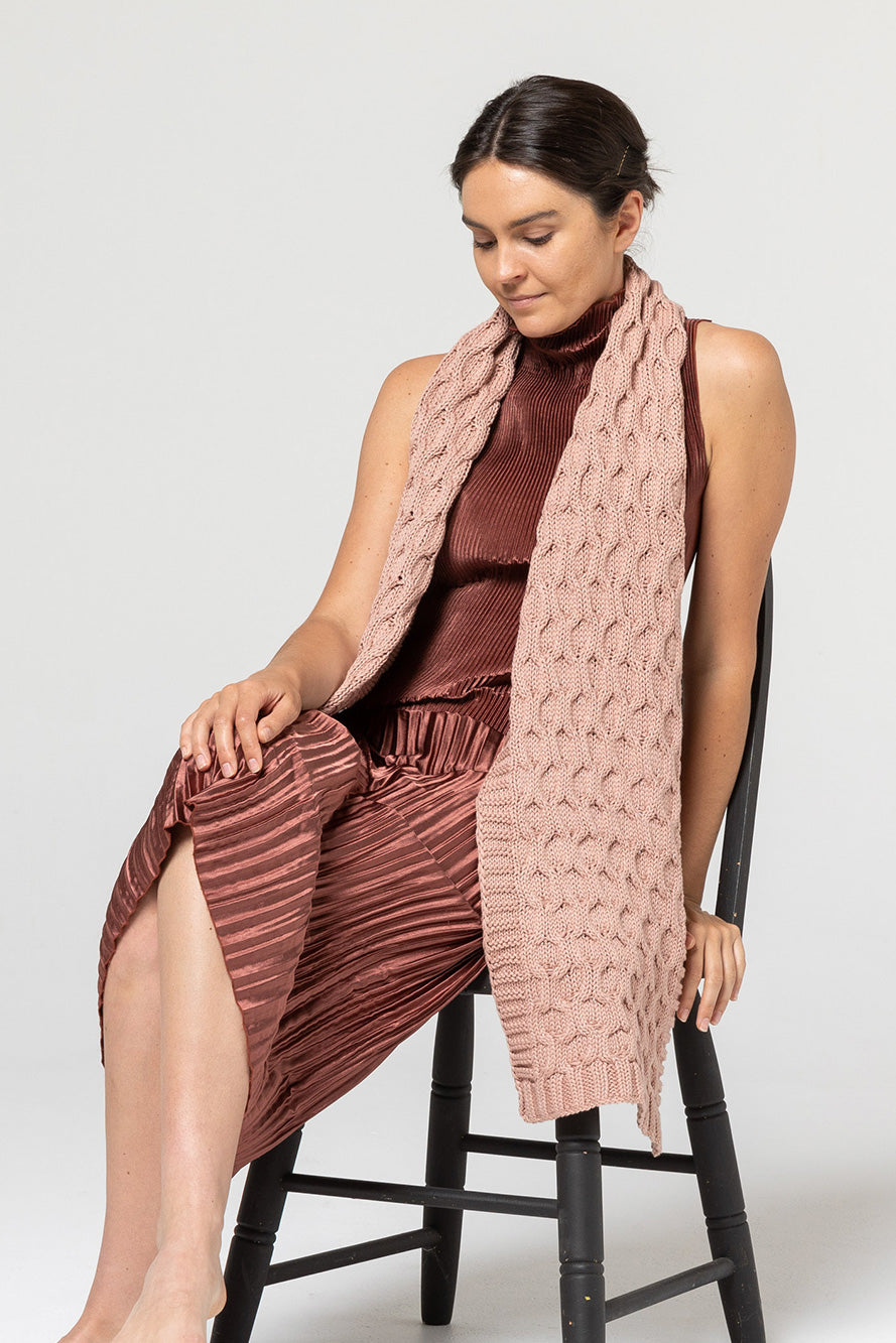 Chain Stitch Knit Scarf - Blush